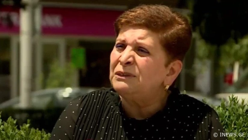 “თავში შუშის ბოთლი რამდენიმეჯერ ჩამარტყა” - სკოლის პედაგოგმა მაღალჩინოსანი ძალადობაში ამხილა