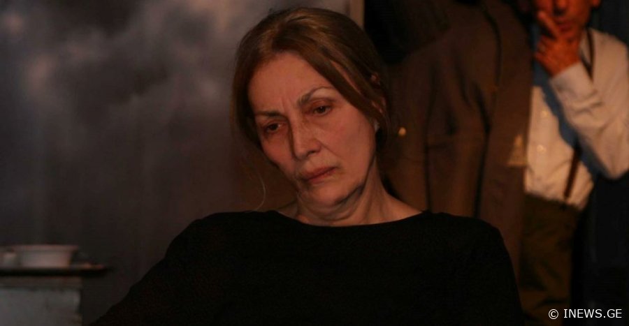 "ქალიშვილის ორმოცის მეორე დღეს, დედა საწოლში გარდაცვლილი ვიპოვეთ" - რას იხსენებს ლაურა რეხვიაშვილი