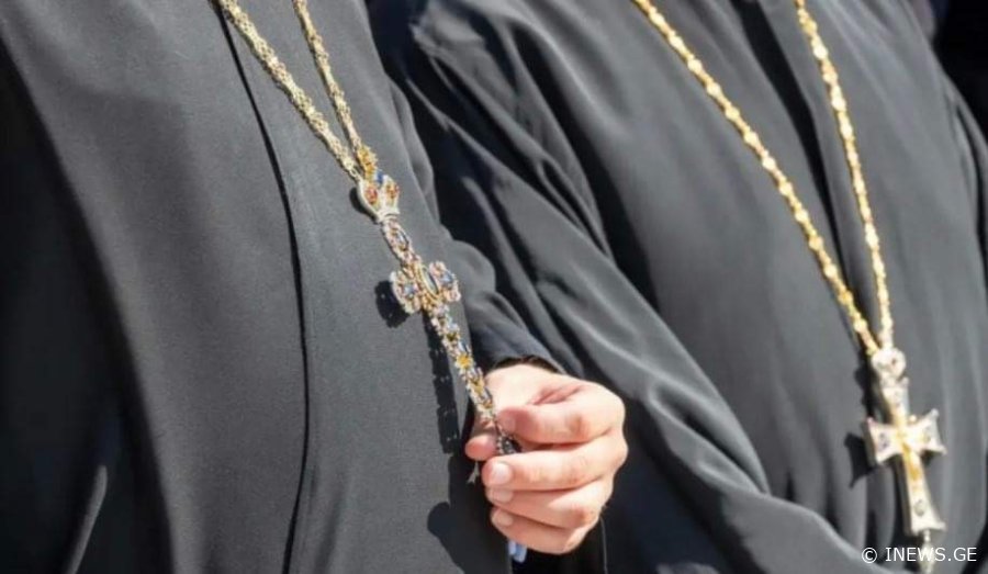 დააკავეს ბერძენი მღვდელი, რომელმაც ტურისტს ზეთი სასქესო ორგანოზე აცხო