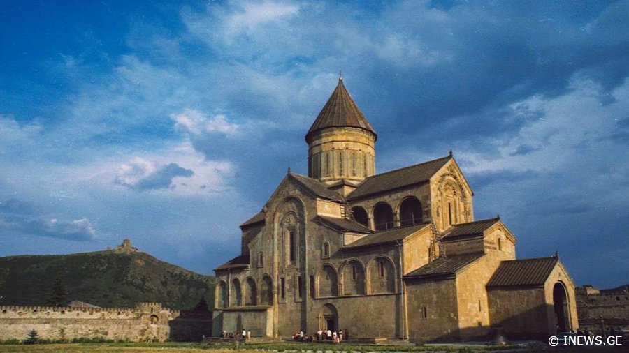 "ტაძარში ცეცხლის ალი ავარდა და შიშით გულწასულები ფოფხვით გამოსულან ტაძრიდან" - სასწაული, რომელიც სვეტიცხოველში მოხდა