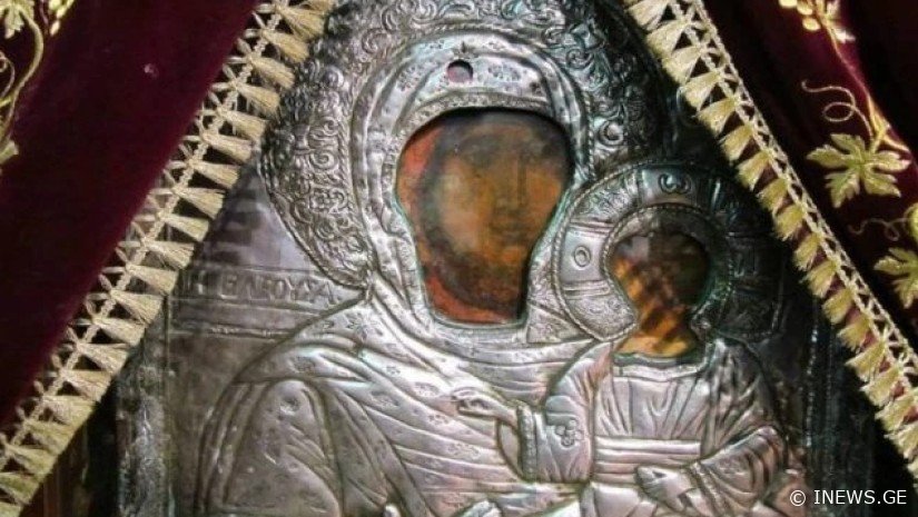 "პისტოლეტი თავში ესროლა ბერძენს, თუმცა ტყვია ხატმა აისხლიტა, უკან გააბრუნა...“ - სასწაული, რომელიც „დინიუსის” ხატს უკავშირდება