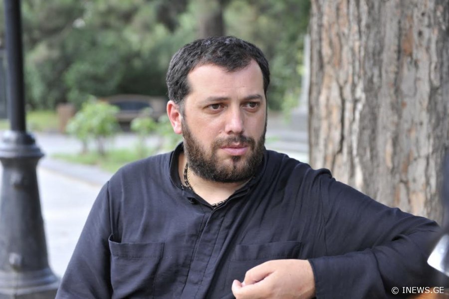 "სასულიერო პირობა საერთოდ არ უშლის ხელს წიგნის კითხვას, სწავლას, დახვეწილ აზროვნებას, ჯანსაღ ხედვას, კარგ, გამართულ მეტყველებას…“ პეტრე კოლხი