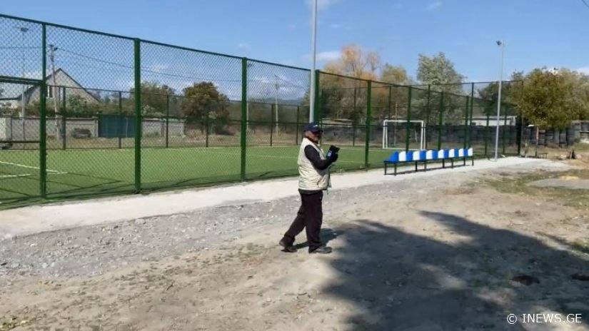 სოფელ ნიქოზში, სტადიონზე, 10 წლის ბავშვს დენმა დაარტყა - რა ხდება ადგილზე