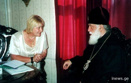 “საპატრიარქოში მოხდება განხეთქილება.. პატრიარქი ამ ყველაფერს ვერ მოერევა” – ლელა კაკულიას წინასწარმეტყველება