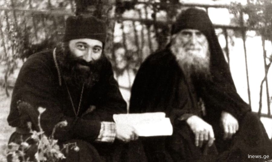 "სიგიჟესაც დაგაბრალებენ, მრუშობასაც, მაგრამ..." - როგორ არიგებდა მამა გაბრიელი ბერ ნიკოლოზ მაქარაშვილს