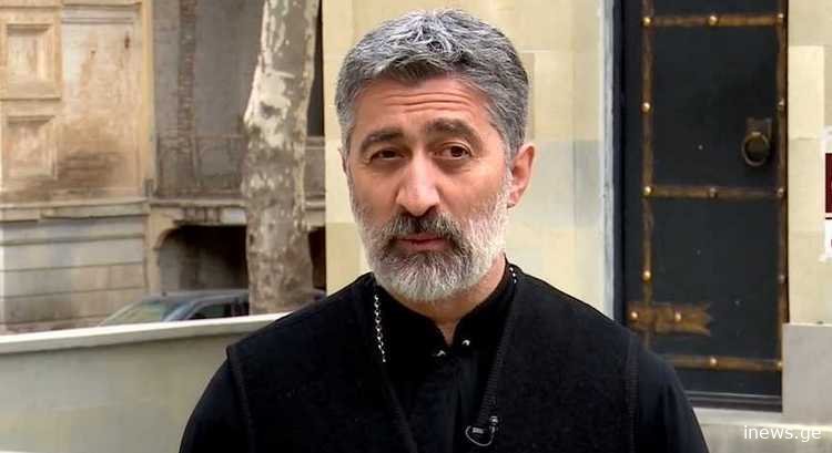 “არ გაქვთ უფლება სხვა კაცი გიყვარდეთ რომელიც დაოჯახებულია,დაიმახსოვრეთ სხვოს უბედურებაზე საკუთარ ბედნიერებას ვერ ააწყობ..” – მამა საბა ჭიკაძე