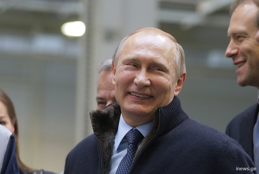 “დედამ კუთხეში დამაყენა, პირდაპირ გეტყვით, რით მორჩა ეს ისტორია” – პუტინმა ბავშვობის ყველაზე კეთილი მოგონება გაიხსენა