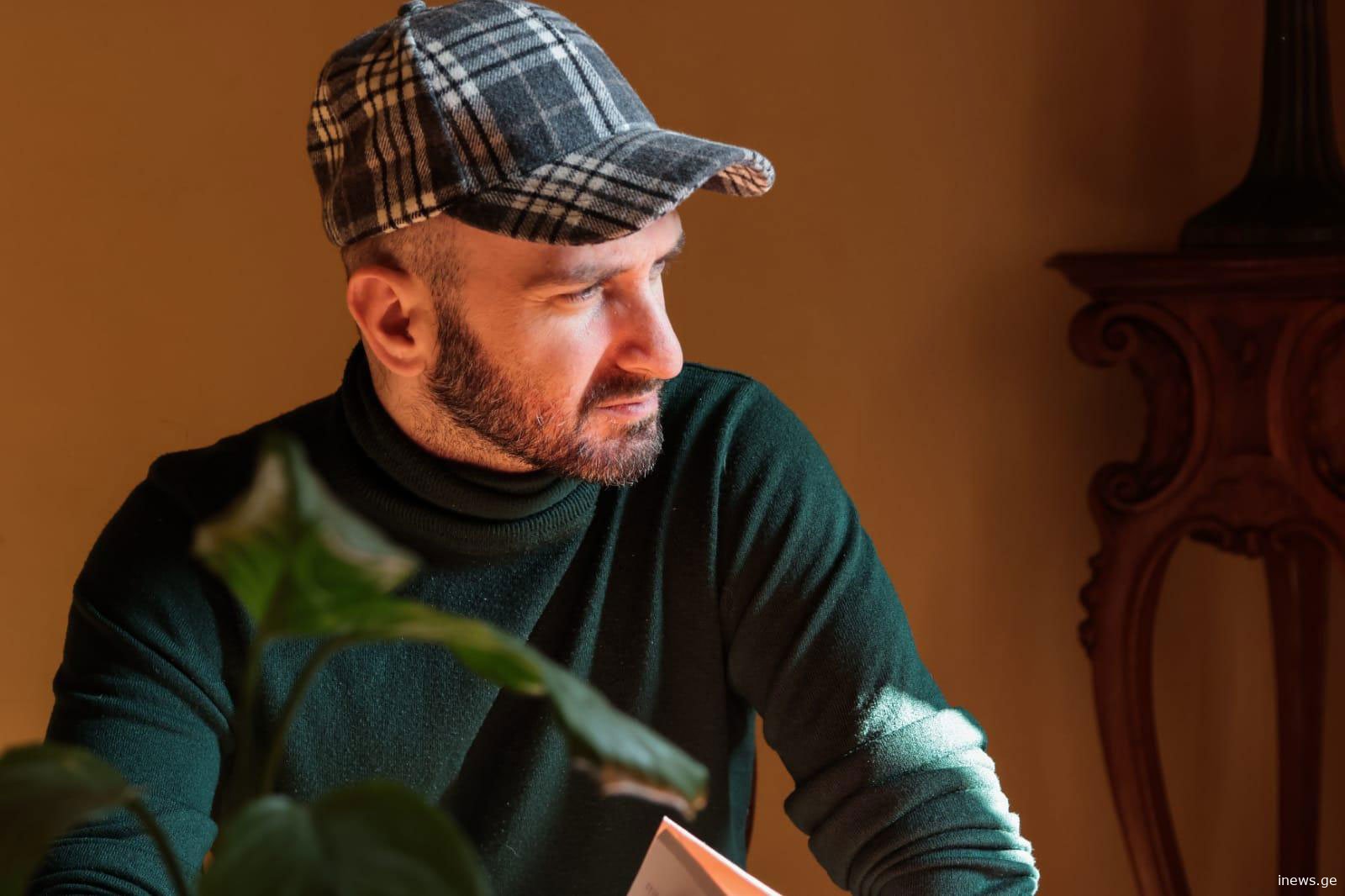 "3 წლის განმავლობაში თავისი ბორბლებიანი სახლით ქვეყნები მოიარა, ახლა კი ჩვენი წევრია", - რას წერს კეკელიძე