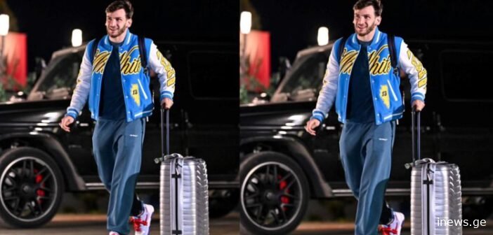 PHOTO: ცნობილია - რა ღირს ხვიჩა კვარაცხელიას ჟაკეტი, რომელმაც ყველას ყურადღება მიიქცია