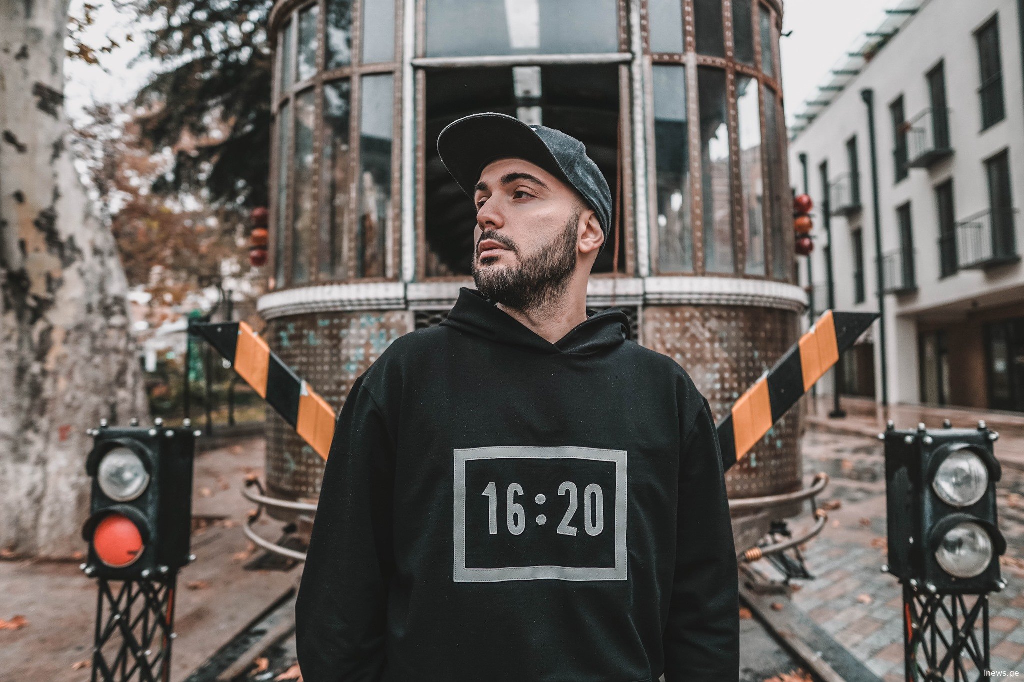 "16 წლის გოგონები ინსტაგრამზე რა ფოტოებს დებენ, მშობლები სად არიან სძინავთ? მერე მე მეტყვიან..." - რას წერს მასტერი