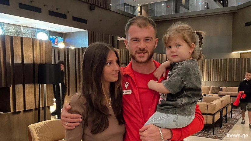 ბუდუ ზივზივაძის მეუღლის ძალიან ემოციური პოსტი ფეხბურთელის ისტორიული თამაშის შემდეგ