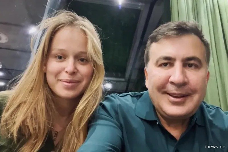 ლიზა იასკოს ახალი რჩეული ჰყავს – ნახეთ ვინ არის ლიზას მეორე ნახევარი