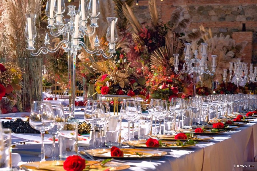 ქორწილში პატარძლის კოცნისთვის სიძე და მისი ნათესავები სცემეს - სად მოხდა შემთხვევა