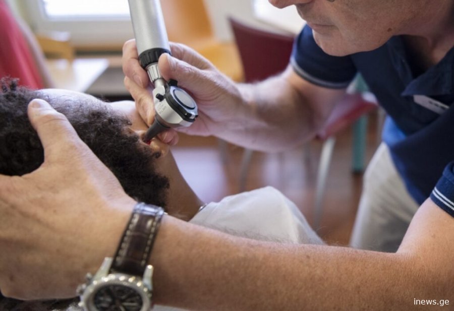 სასწაული მედიცინაში - როგორ აღუდგინეს 11 წლის ყრუ-მუნჯ ბიჭს სმენა