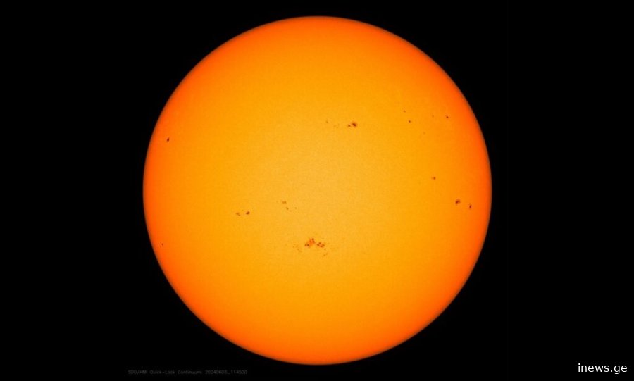 მზის ძლიერ აქტიური ლაქა კვლავ დედამიწისკენ არის მომართული - რა გველის