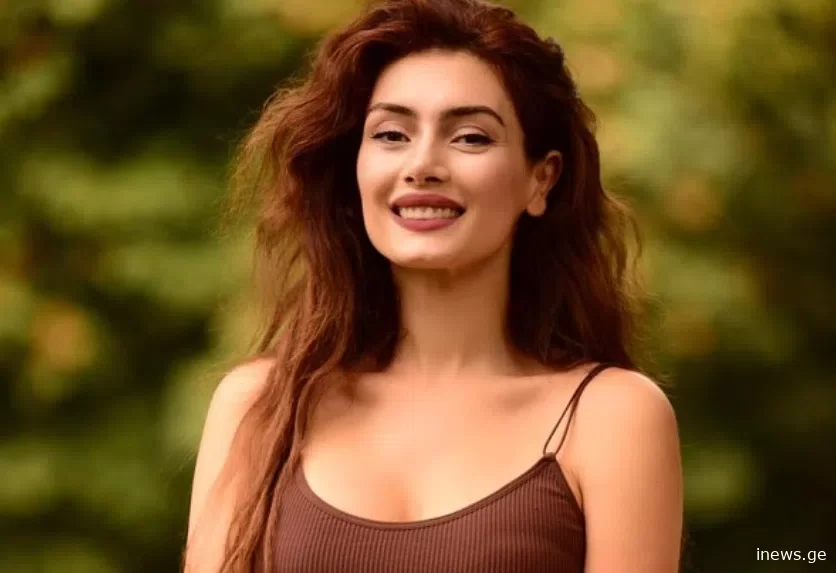 "რადგან ირანელია ჩემი მეუღლე, ხშირად მეკითხებიან, რატომ არ ვატარებ თავსაბურავს ან როგორ მაცვია მოკლე მაისურები..."