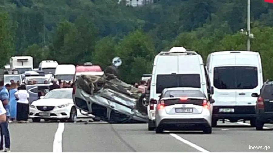 ბათუმში ავარიის შედეგად 15 წლამდე ბავშვები დაიღუპნენ