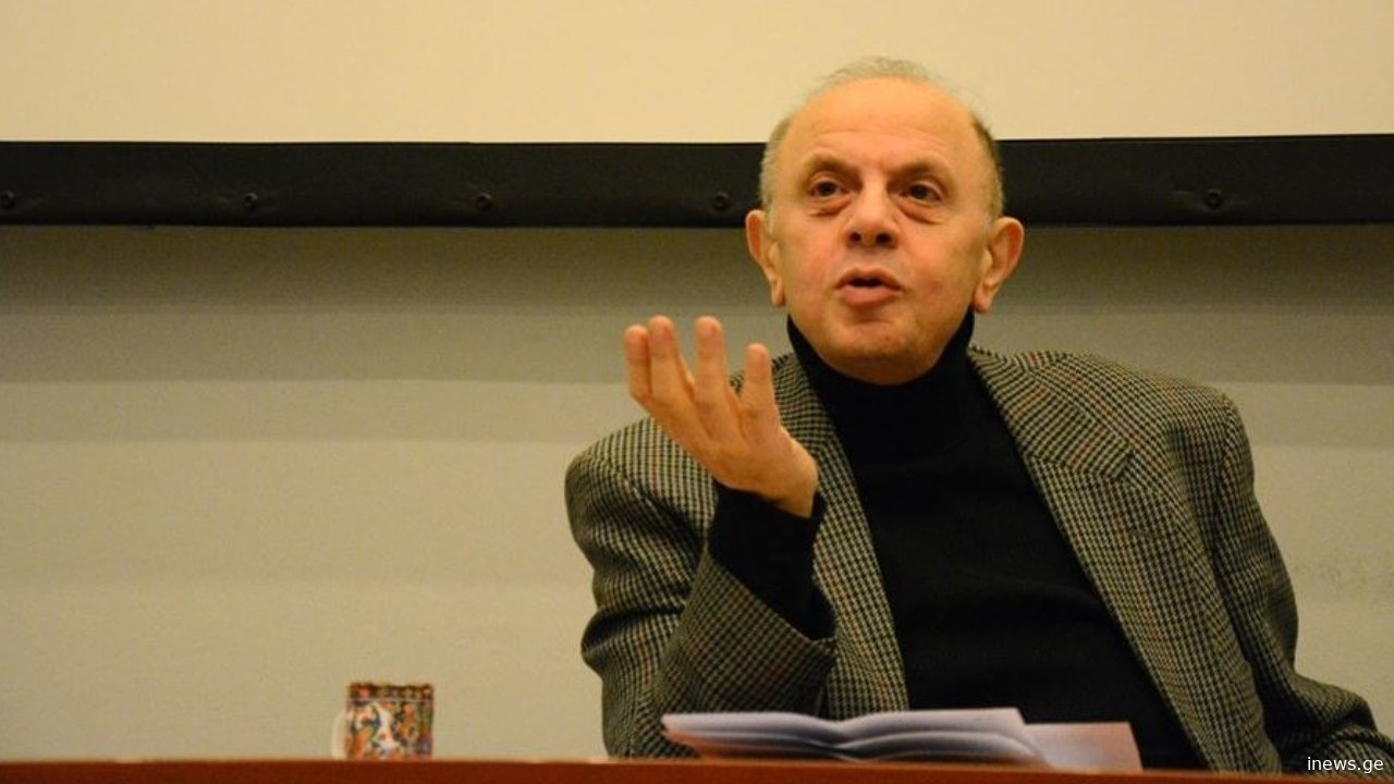 „ხშირად მეკითხებიან, რომელმა წიგნმა მოახდინა თქვენზე განსაკუთრებული გავლენაო და მეც ვუპასუხებ“ – რას წერს ლევან ბერძენიშვილი