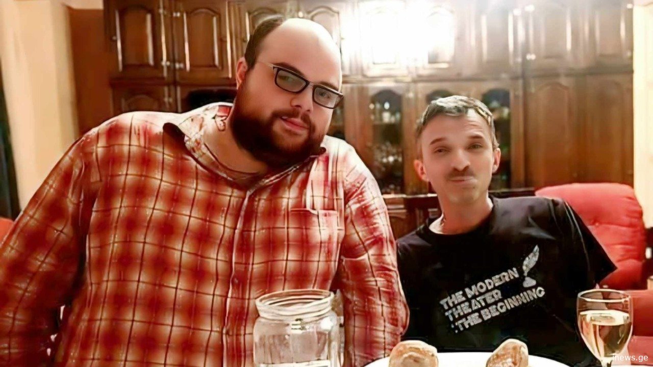 „ცხრა თვე მიდიოდა ამ ქვეყნიდან… ცხრა თვე იწვა ჩუმად, უხმოდ… ასე მგონია, რომ -  სანდრო ელოშვილი ზურა ბერიკაშვილზე