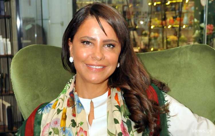 თავს რა დამართე ია, ეს რა გააკეთე…” – ია ფარულავას გარეგნობამ საზოგადოება გააკვირვა