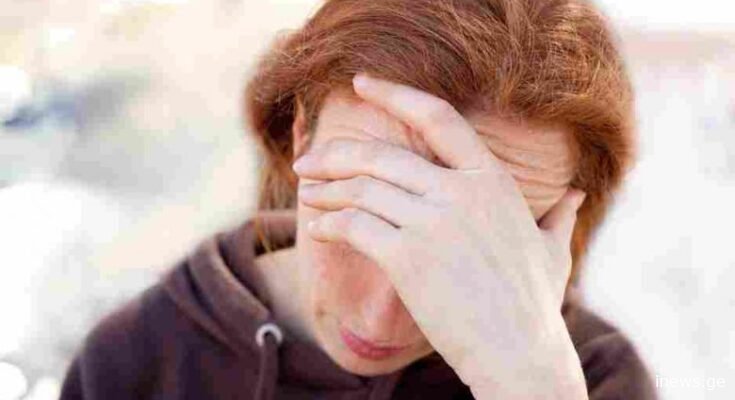 “2 კაცი მიყვარს ერთდროულად, ეს იმას ხო არ ნიშნავს რომ ბო** ვარ, მირჩიეთ რა გავაკეთო ?”