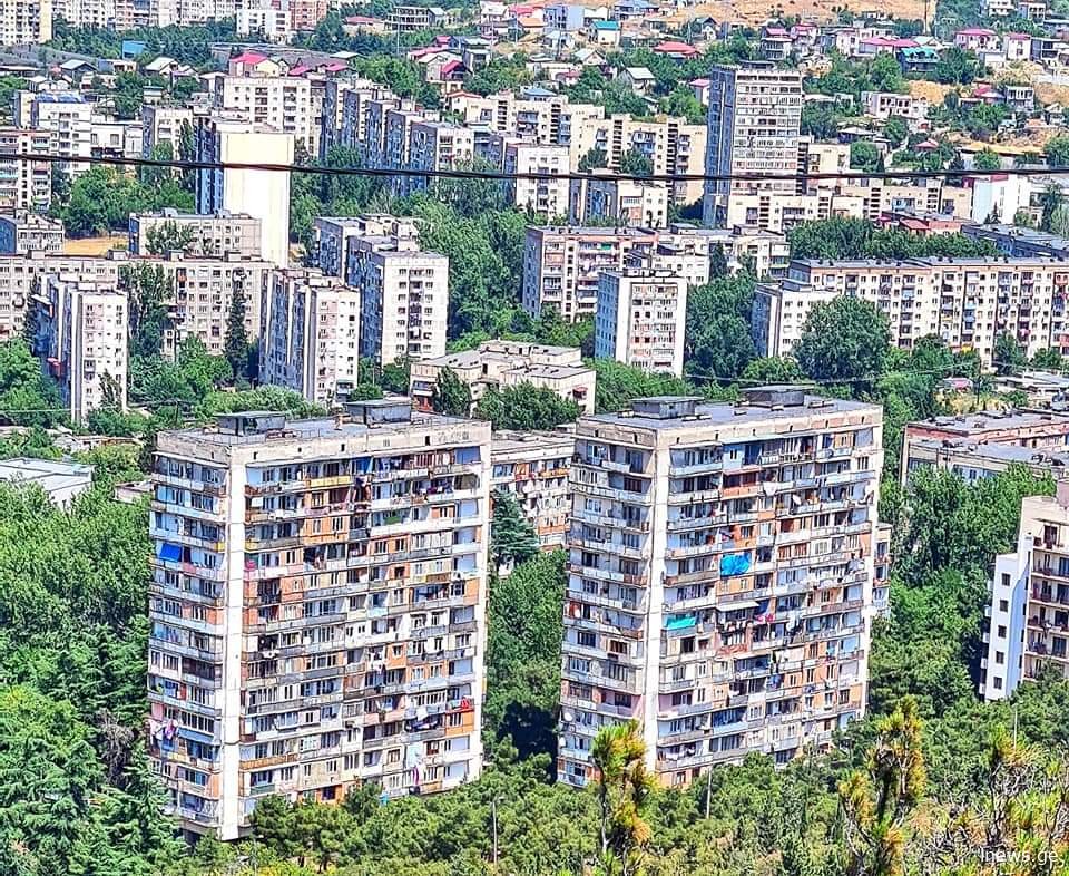 რა ღირს 1 კვ.მ. ბინა თბილისის გარეუბნებში?