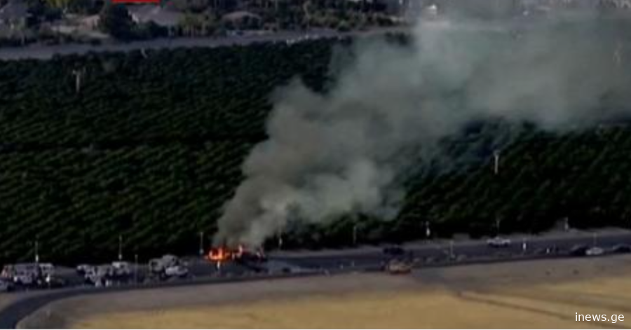 აშშ-ში თვითმფრინავი ჩამოვარდა და ავტომობილს დაეცა, რომელსაც მსხვერპლი მოჰყვა