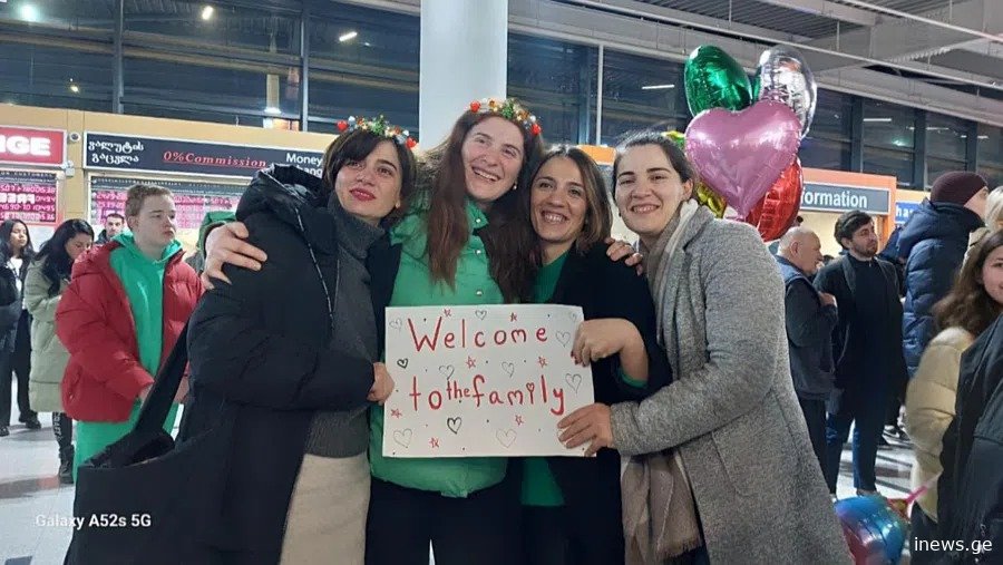 "თბილისისკენ მომავალ თვითმფრინავში ცუდად გავხდი. სტუარდესას ვუთხარი... - ცისნამი საყვარლიშვილი