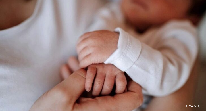 როგორც კი ბავშვი გააცოცხლეს,გარდაცვლილმა დედამ ისევ სუნთქვა დაიწყო