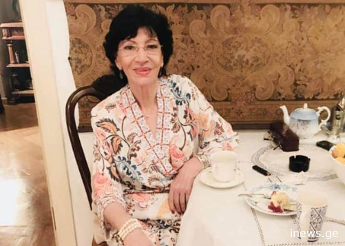 ნანი ბრეგვაძე საცურაო კოსტიუმში – 88 წლის ლეგენდის უახლესი ფოტო