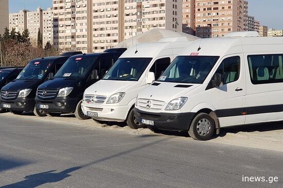 "მგზავრი, ფაქტობრივად, არ არის, 3-4 ადამიანით ავტობუსით წამოხვალთ?" - რას აპროტესტებენ მძღოლები