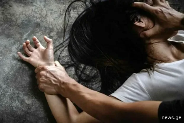 ზუგდიდში ახალგაზრდა ქალი სასტუმროში გააუპატიურეს - მომხდარი ძალადობის საზარელი დეტალები