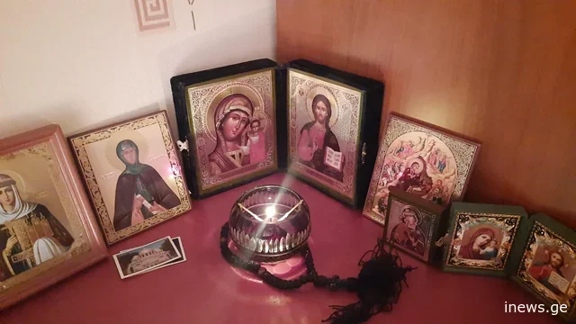 რა არ უნდა შევინახოთ ხატებთან ერთად - ნახეთ წესები