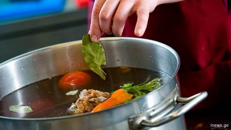 თუ კერძში დაფნის ფოთოლი ერთხელ მაინც ჩაგიტოვებიათ, აუცილებლად წაიკითხეთ ეს სტატია!