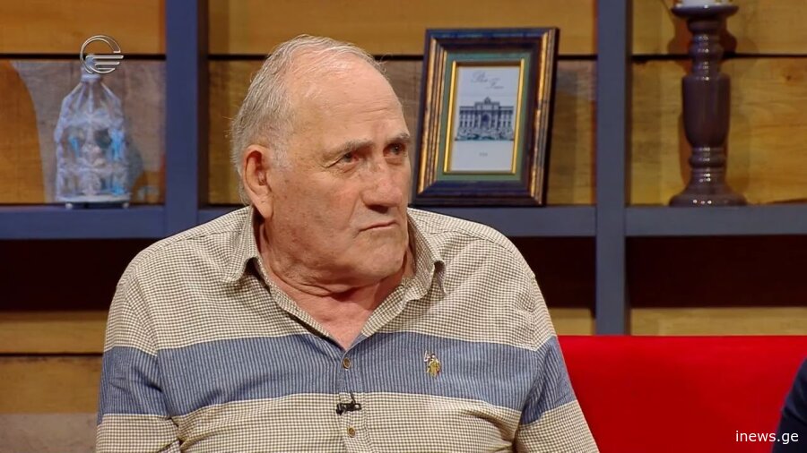 მაგრამ არცერთხელ ჩემთვის  უდიერად არ გიპასუხიათ  გრიშა ონიანი გვარამიას მიმართავს